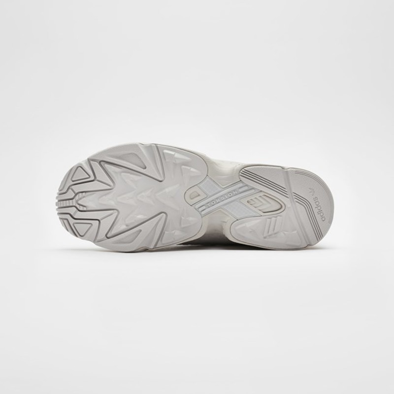 Sneakersnstuff yung 1 hot sale